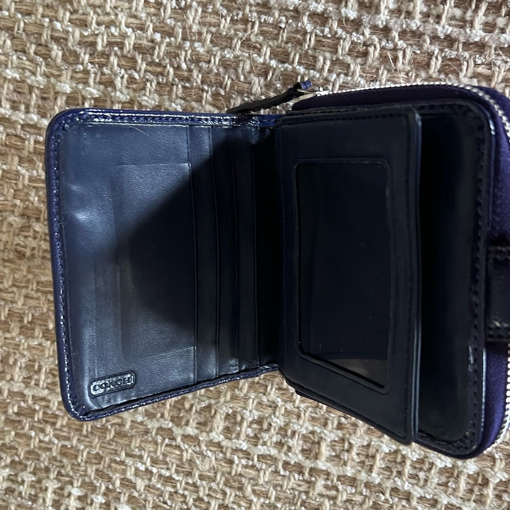 Coach Multicolor Patterned Wallet. - Picture 4 of 4